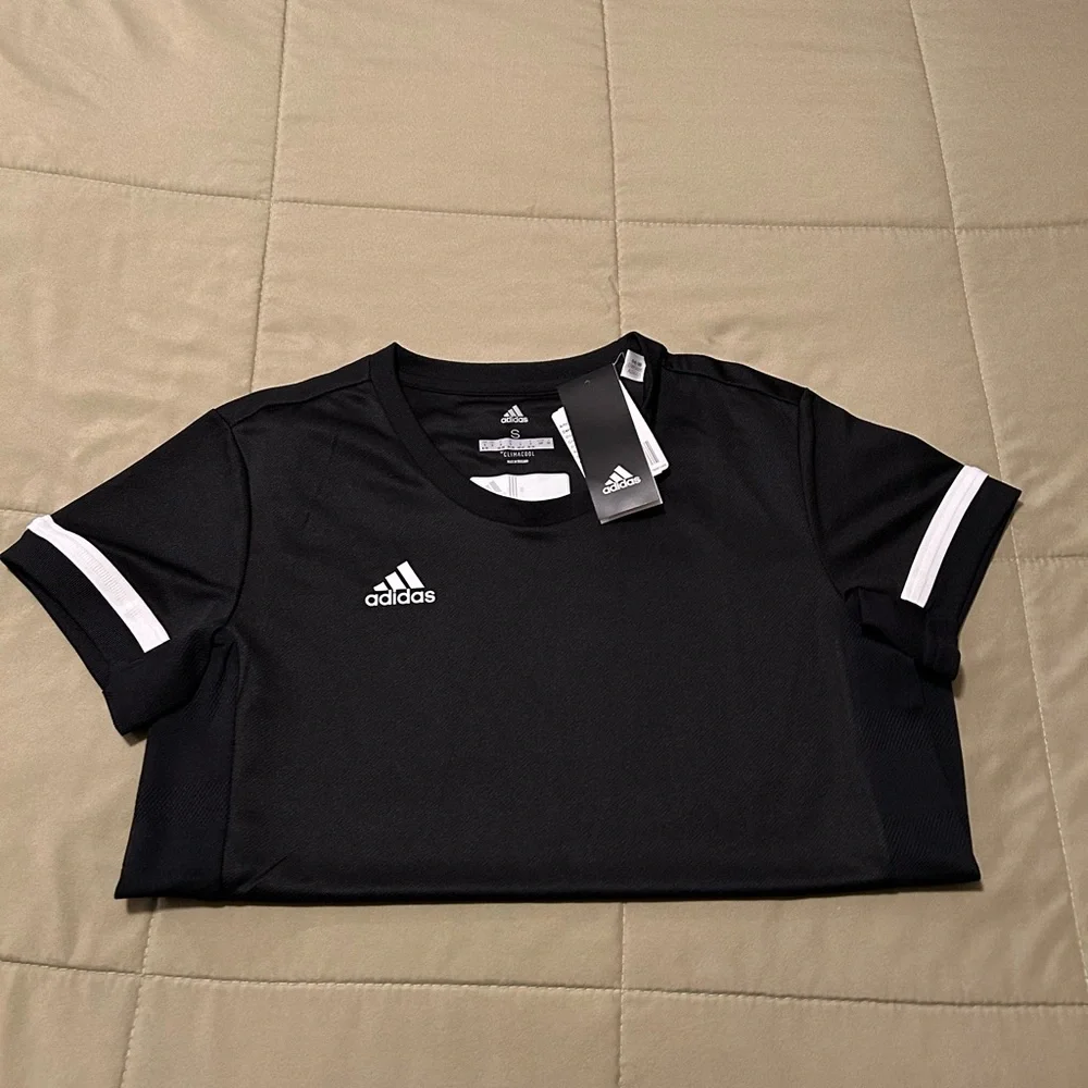 Adidas shirt - Picture 1 of 3